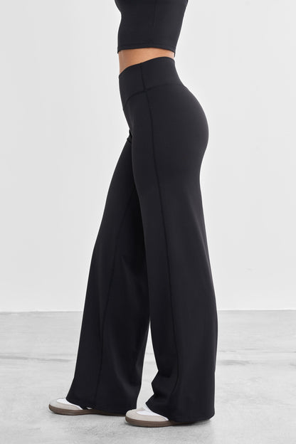 Signature Straight Leg Broek