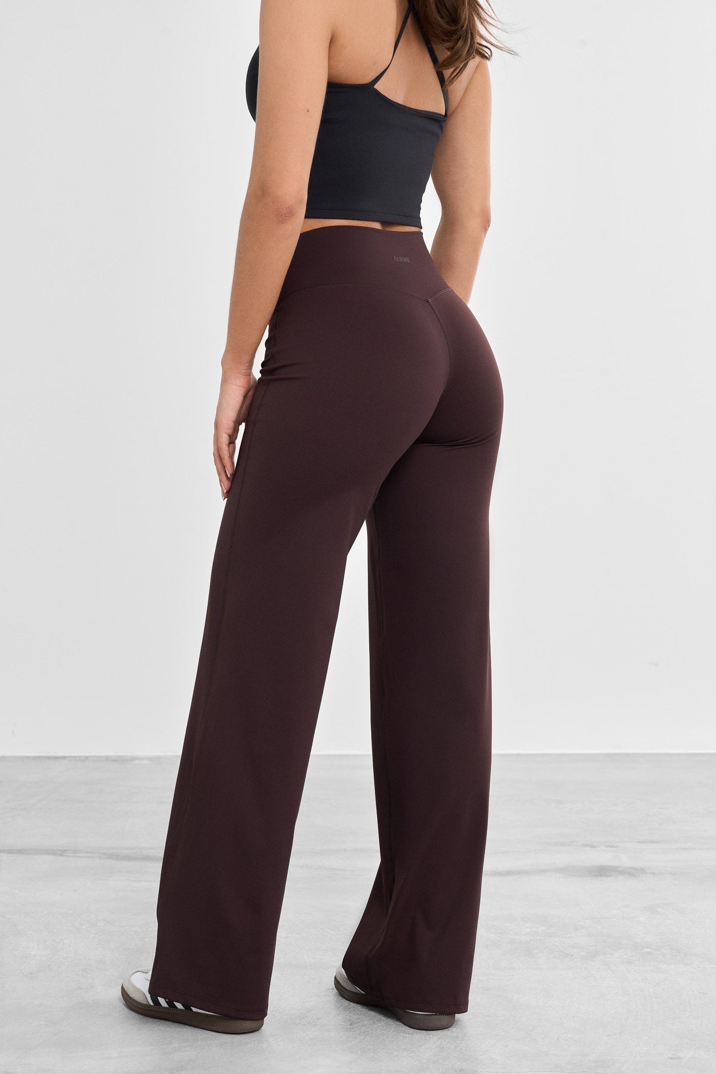 Signature Straight Leg Broek