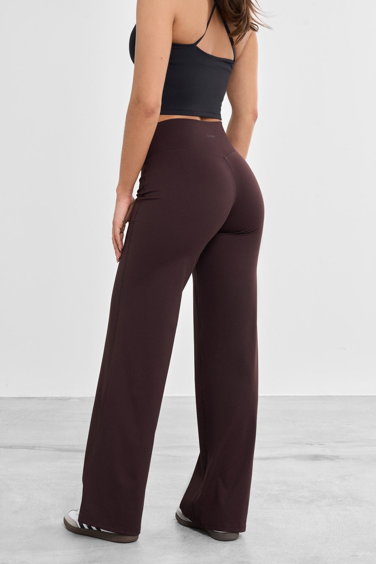 Signature Straight Leg Broek