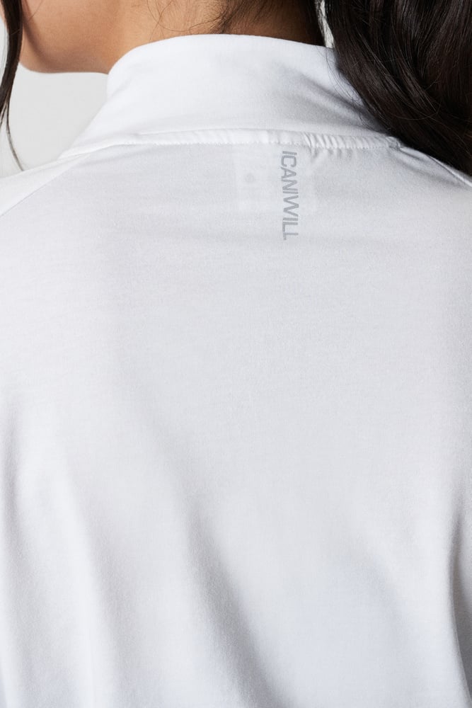 define cropped 1/4 zip adjustable white