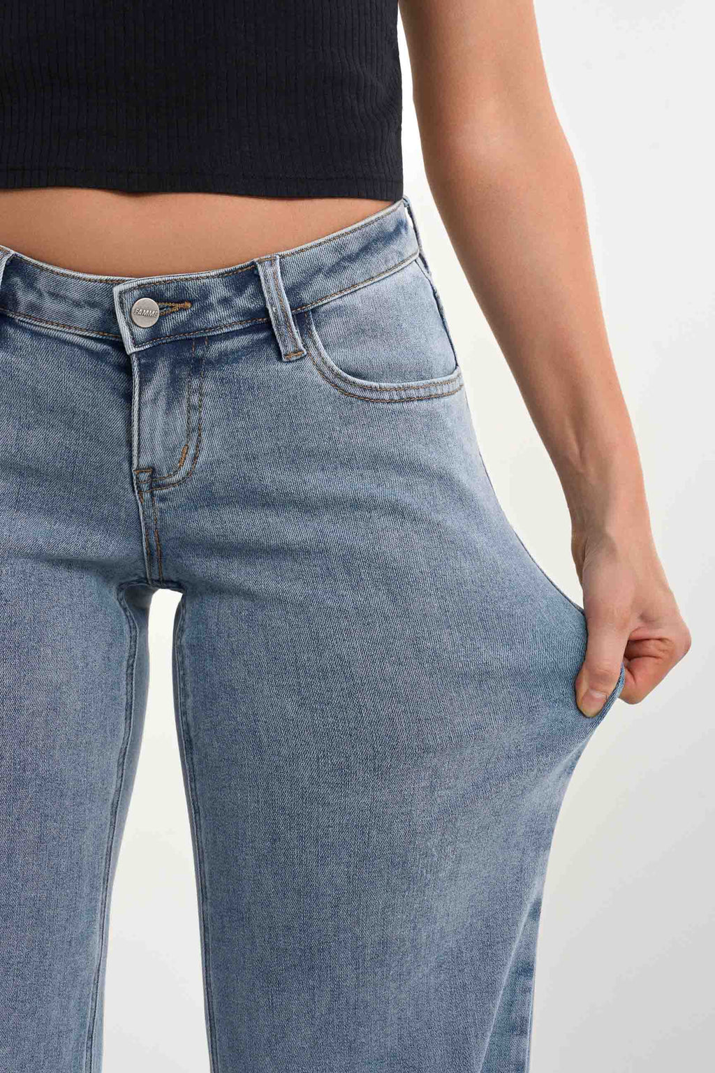 Low waist baggy jeans