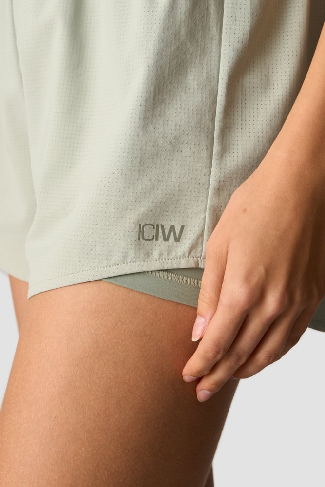 mirage 2-in-1 shorts wmn faded sea green