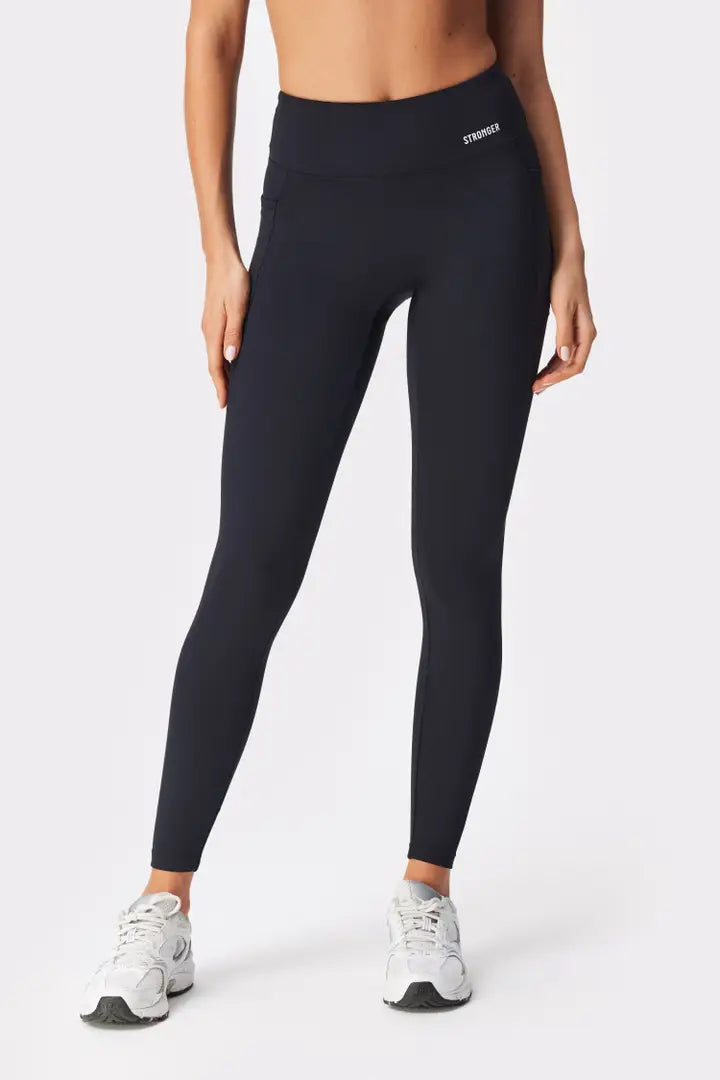 Signature Pocket Leggings - for kvinde - STRONGER - Regular Tights