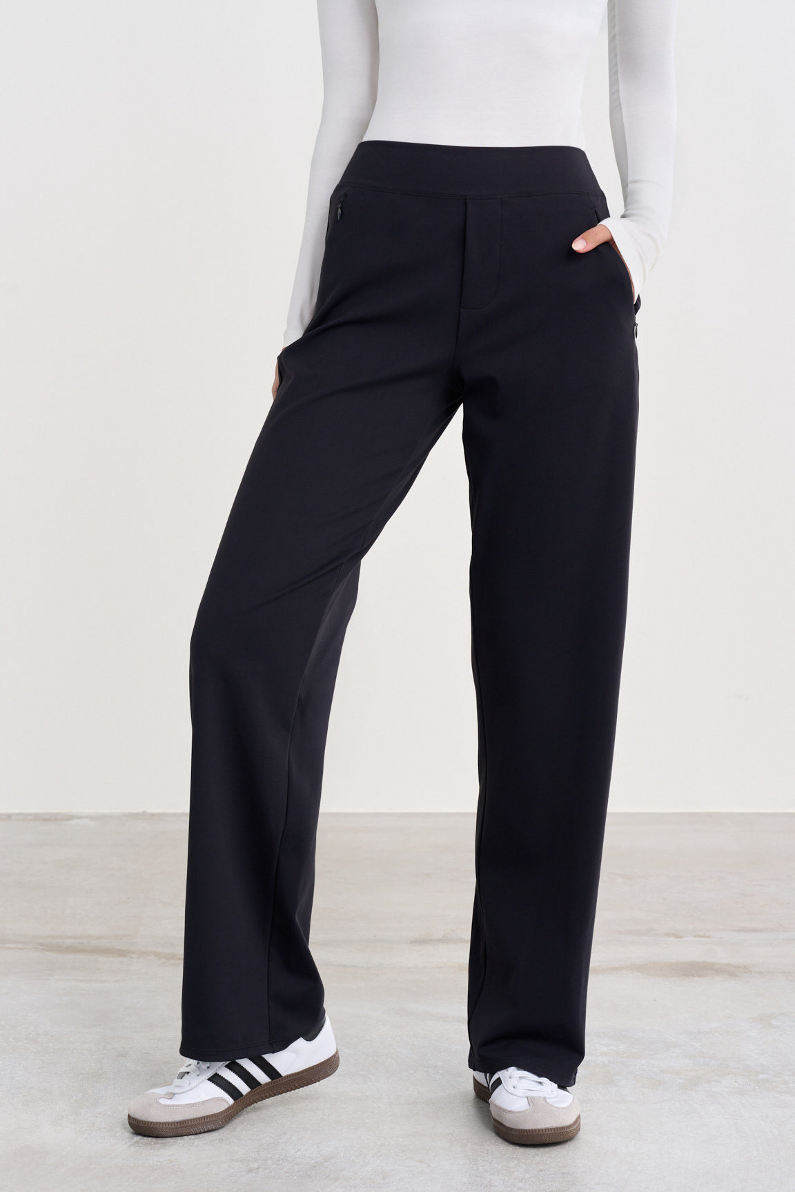 Tailored Relaxed Pants - for dame - Famme - Pants