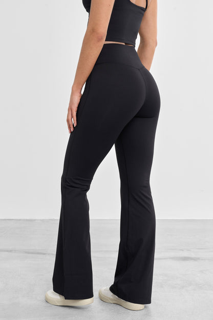 Signature Wrap Flared Legging